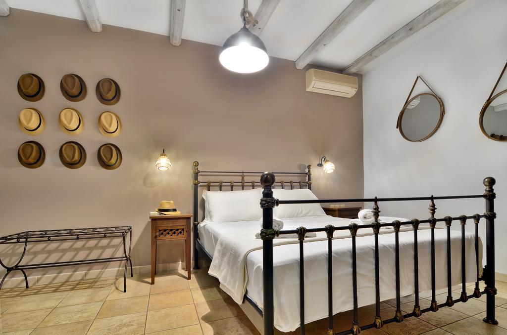 Niriides Luxury Apartments Sívota Habitación foto